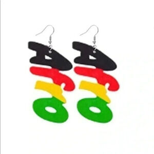Colorful Afro Ethnic Women’s Ladies Large Wood Wooden Drop Earrings NWT